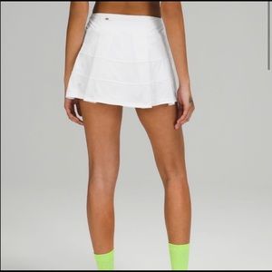 Lululemon pace rival mid rise skirt